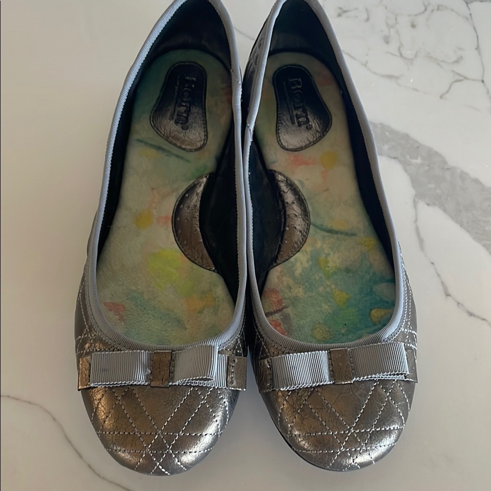 Born Tiffney comfort silver metallic quilted leather flats size 9 1/2 M